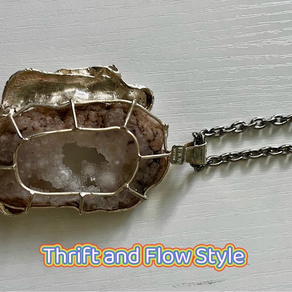 .925 SILVER MERMAID CARVED TO A SPARKLING CRYSTAL STONE. NWT - Picture 4 of 5